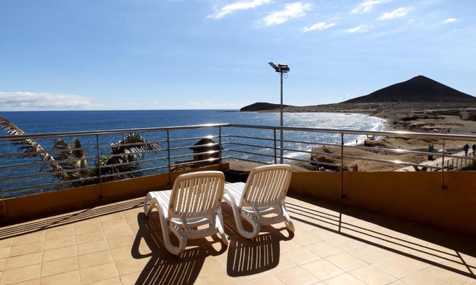 El Medano Apartment | Oceanfront Duplex at Apartamentos Medano - Rated 9.2/10