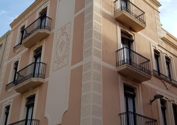 Portbou Apartment | Pet-Friendly Oceanfront Apartamentos Nouvilas with Great Views