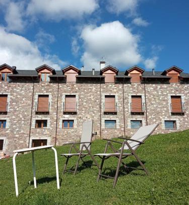 Laspaules Apartment | Modern Oceanfront Apt Nuevos with Horses & Excellent Reviews