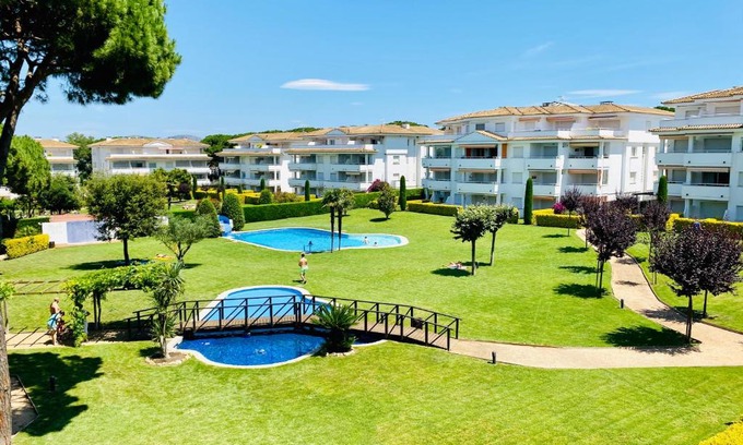 Pals Apartment | Discover Plus Costa Brava Pals: Family-Friendly Oceanfront Stays