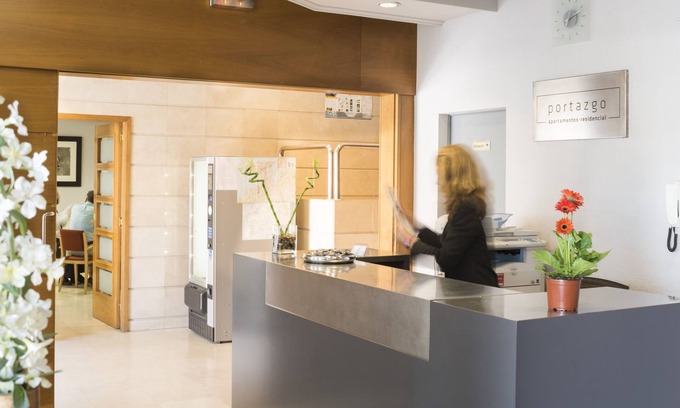 Elvina Apartment | Cozy Apartamentos Portazgo with Ocean View & Spa Amenities