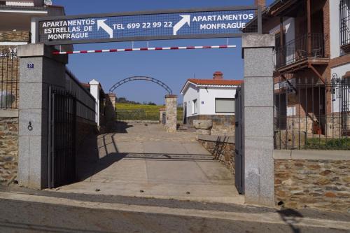 Torrejon El Rubio Apartment | Pet-Friendly Retreat at Apartamentos Rurales Monfragüe