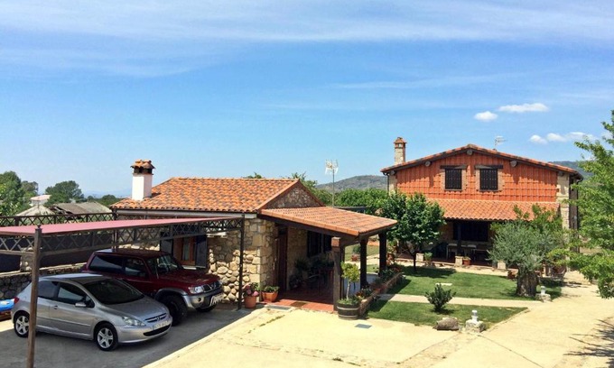 Hervas House | Child-Friendly Stay at Apartamentos Rurales Fuente Chiquita