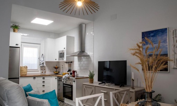 Helechosa de los Montes Apartment | Pet-Friendly Apartments with Pool in Helechosa, Las Tres Peñas