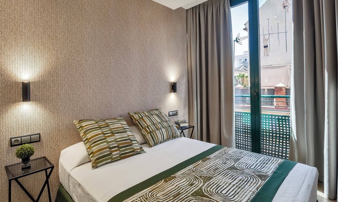 Ensanche Centro Apartment | Explore Comfort at Apartamentos Suites Oficentro