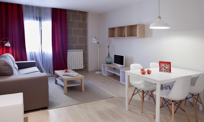 Haro Apartment | Highly Rated Apartamentos Turísticos Beethoven in Haro
