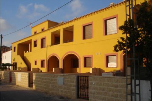 Sorbas Apartment | Family-Friendly Getaway at Apartamentos Turísticos Edificio del Pino
