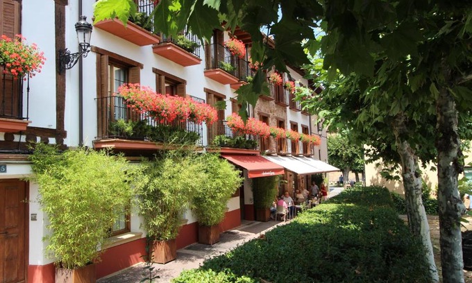 Ezcaray Apartment | Discover Apartamentos Turísticos Ezcaray with Breakfast & Kids' Fun