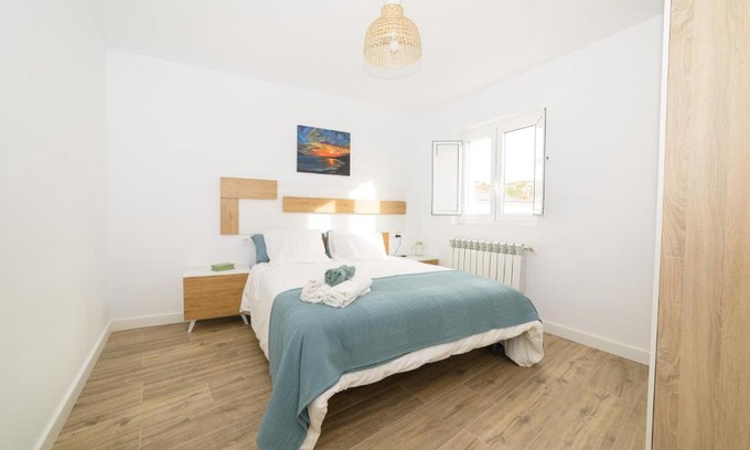 Ares Apartment | Oceanfront Apartments Praia de Seselle with Terrace & Garden