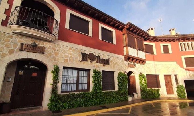 Madrona Hotel | Cozy Suites and Apartments with Family-Friendly Amenities