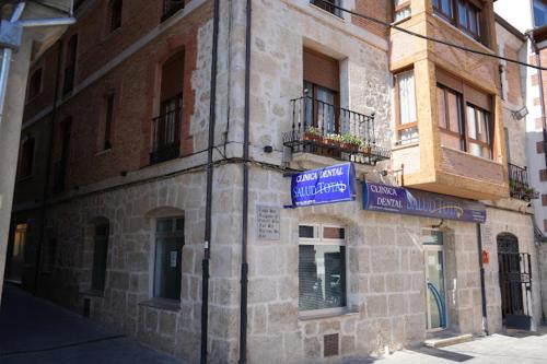 Roa Apartment | Family-Friendly Empecinado Apartments for Memorable Stays