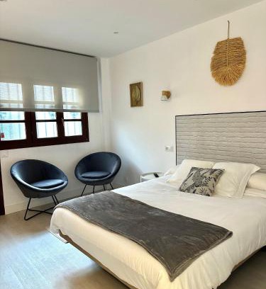 Comillas City Center Apartment | Pet-Friendly Apartamentos Val de Comillas - Guest Rated 9.3
