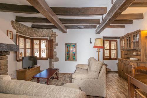 Rupit I Pruit Apartment | Family-Friendly Apartaments Can Lo 1 - Guest Rated 9.2/10