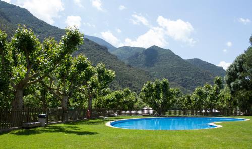 Soriguera Other | Pet-Friendly Càmping L'Orri Del Pallars with Pool & Dining