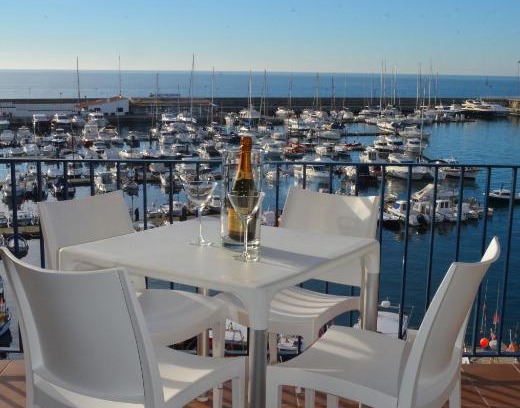 Palamos Apartment | Oceanfront Comfort at Apartaments la Catifa - 10/10 Rated
