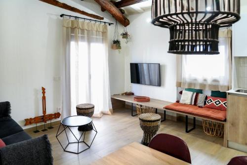 Cornudella de Montsant Apartment | Kid-Friendly Getaway at Apartaments la Rambla - Garnatxa
