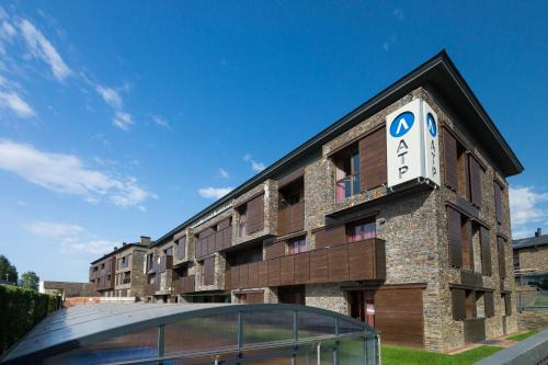 Puigcerda Apartment | Enjoy 4-Star Comfort at Apartaments Turístics Puigcerdà