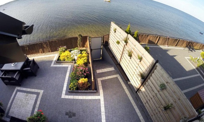 Rewa Apartment | Cozy Apartments Just Steps from the Ocean with Great Reviews