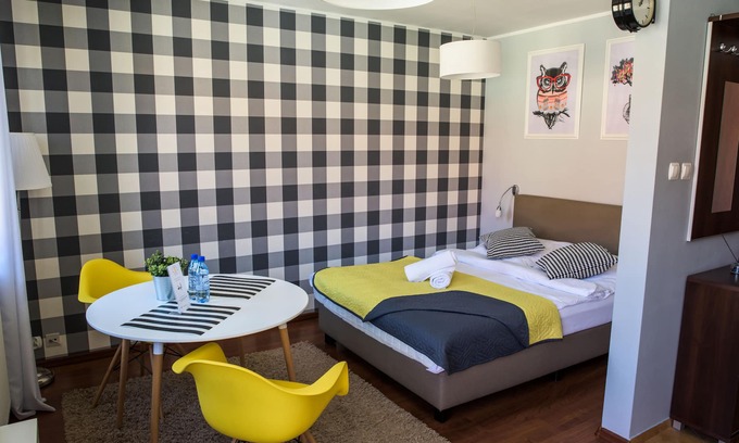 Koszalin Apartment | Charming Oceanfront Apartamenty Centrum with Pool & Views