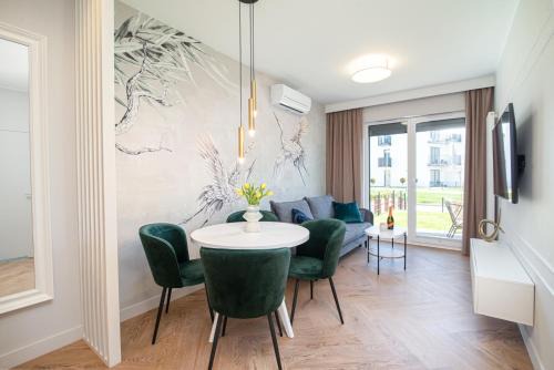 Jastrzebia Gora Apartment | Oceanfront Getaway at Apartamenty Fale Morskie