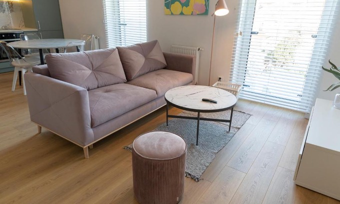 Bochnia Apartment | Top-Rated Apartamenty na Wzgórzu with Family-Friendly Amenities