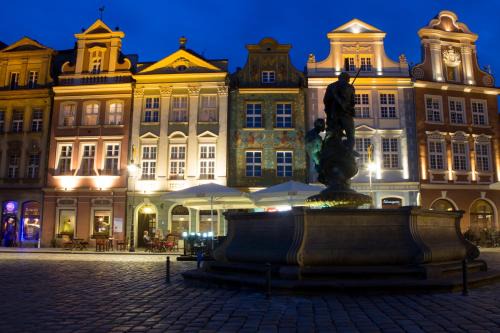 Poznan City Center Apartment | Discover Apartamenty NEPTUN: Family-Friendly Bliss!