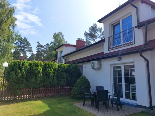 Poddabie Apartment | Cozy Apartamenty Poddąbie with Garden & Ocean View