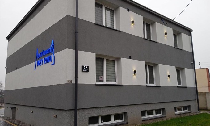 Gasawa Apartment | Kid-Friendly Retreat at Apartamenty Przy Rynku Gąsawa