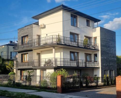 Busko-Zdroj Apartment | Pet-Friendly Apartamenty przy Tężni with Hot Tub & Fireplace