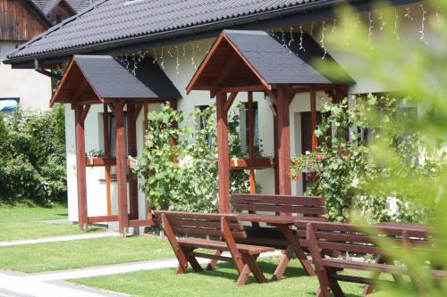 Wegierska Gorka Apartment | Pet-Friendly Ocean View Retreat at Apartamenty Przy Trakcie