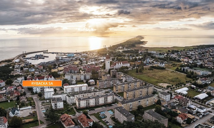 Wladyslawowo Apartment | Oceanfront Retreat: Apartamenty Sun & Snow Rybacka Awaits