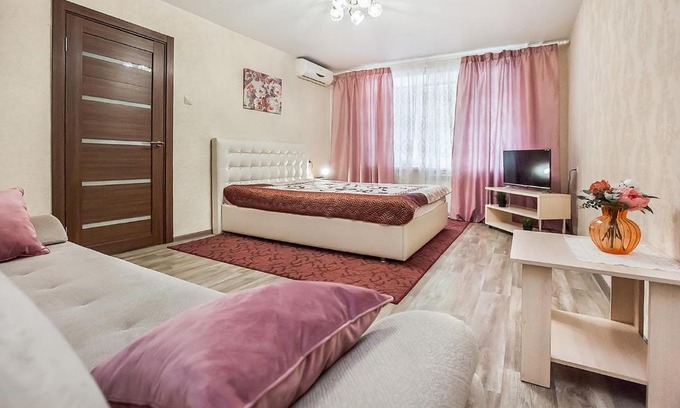 Tolyatti Apartment | Top-Rated Apartments at Цветной бульвар 29 with Accessibility