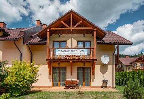Szlachtowa Apartment | Kid-Friendly Getaway at Apartamenty Tyrol - Rated 9/10