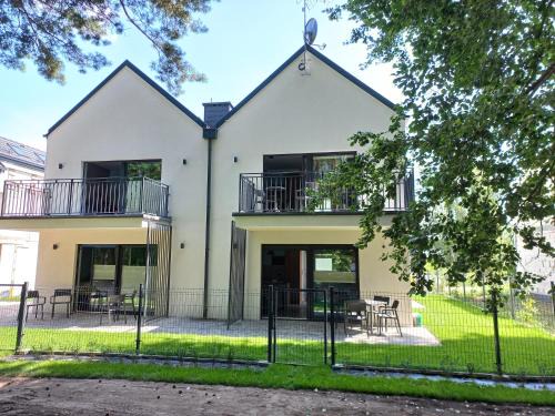 Ustka Apartment | Serene Apartments in the Forest by KLIF Ustka - Rated 9.5