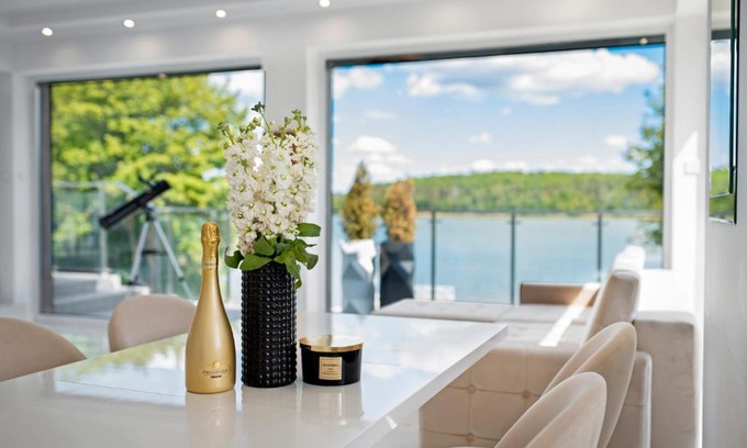 Mragowo Apartment | Scenic Apartments with Lake Views at Juno, 4-Star Rated