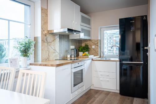 Torun Apartment | Cozy Apartamenty ZOFIJÓWKA with Hot Tub & Breakfast