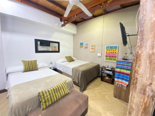 Cali Apartment | Conveniently Located Apartarstudio with Family-Friendly Amenities