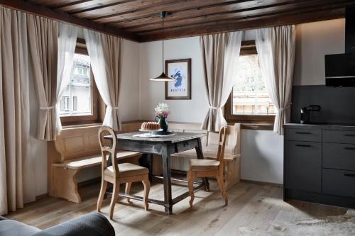 Altenmarkt im Pongau Apartment | Top-Rated Apartchalet Jakob with Oceanfront Pool & Spa