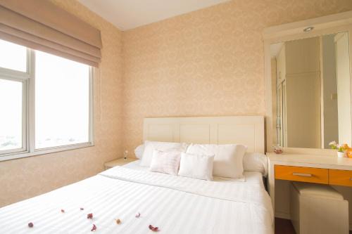 Jakarta Apartment | Family-Friendly Apartemen Casablanca Mansion with Pool Access
