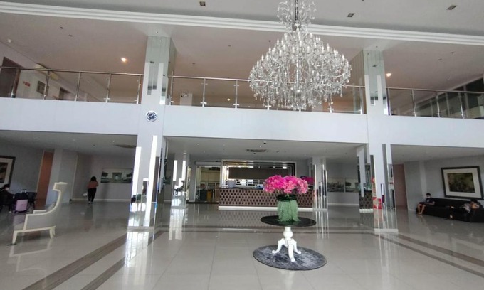 Surabaya Apartment | Discover Pakuwon Educity Apartments with Pool Access