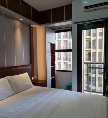 Bekasi Apartment | Comfortable Stay at Apartemen Transpark Cibubur with Pool