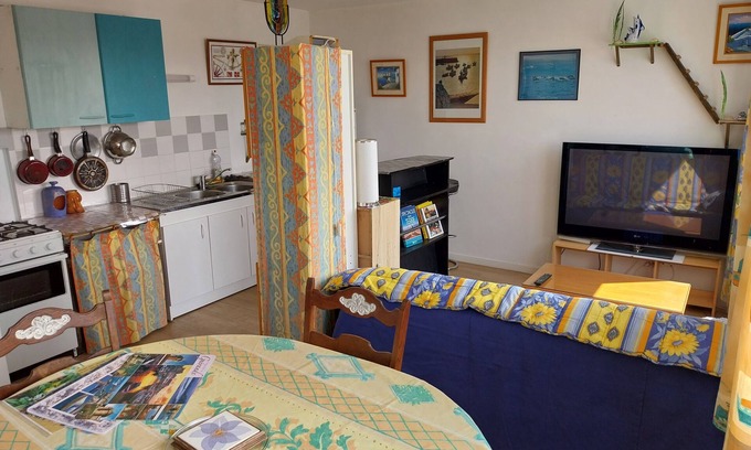La Turballe Apartment | Cozy Apartment for 4, Steps from the Beach with Spa Access