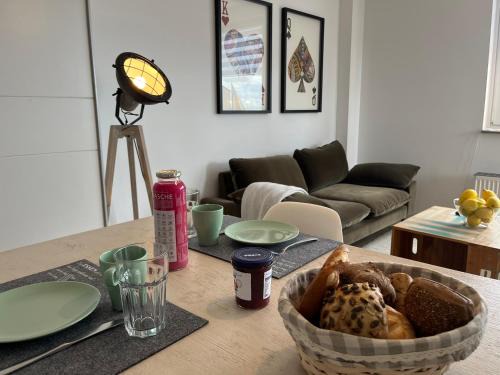 Mitte-Sud Apartment | Elegant Apartment Förde Blick: 4-Star Stay with Pool Access