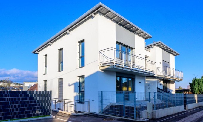 Leonding Apartment | Cozy Apartflats L.I.N.Z. with Kitchen – Rated 8/10 by Guests