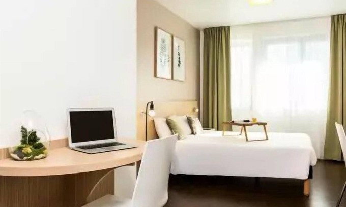 Maisons-Alfort Apartment | Pet-Friendly Comfort at Aparthotel Adagio access Paris