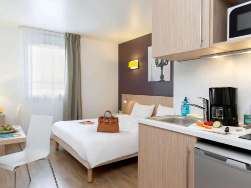 Clichy Apartment | Convenient Aparthotel Adagio Access in Paris Clichy