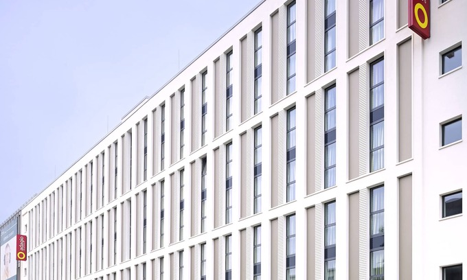 Altstadt-Sued Apartment | Explore Aparthotel Adagio Köln City: Pet Friendly & Spa