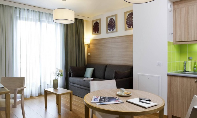 Vignerons Apartment | Inviting Aparthotel Adagio Paris Vincennes - 4-Star Comfort
