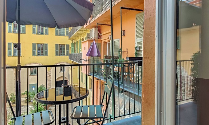 Old Town Hotel | Discover Aparthotel AMMI Vieux Nice: 9.6/10 Guest Rated