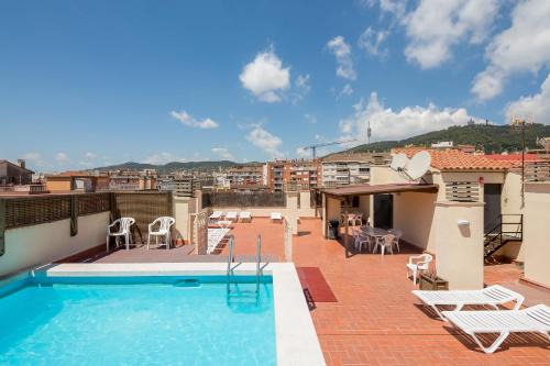 El Putget i Farro Apartment | Family-Friendly Aparthotel Bertrán with Oceanfront Pool